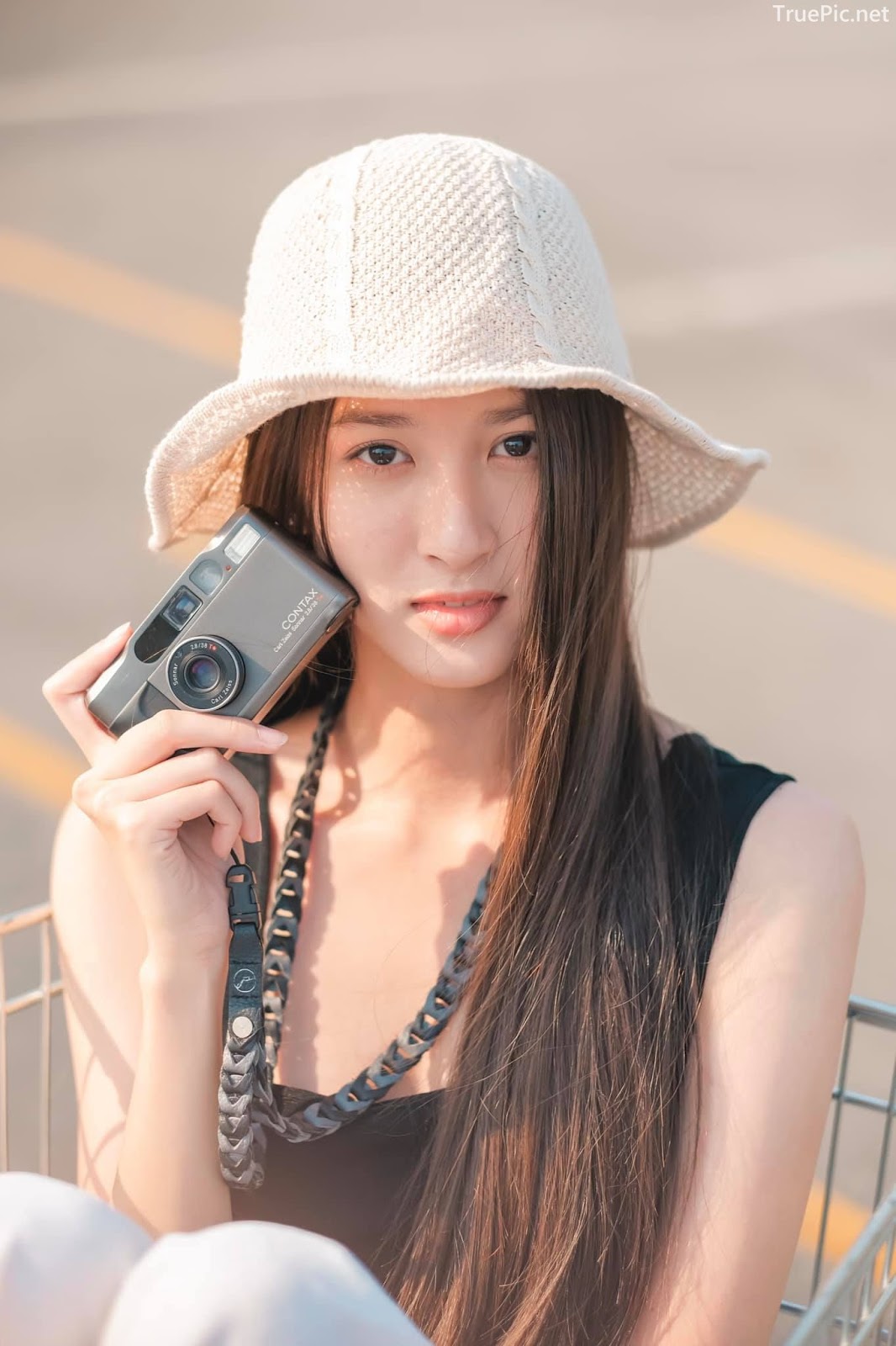 Thailand beauty model View Benyapa - One day practicing as a photographer - Picture 34