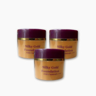 dnars-silky-gold-foundation.jpg