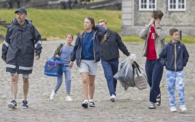 Crown Princess Mary, Princess Isabella, Prince Vincent, Princess Josephine and Prince Christian