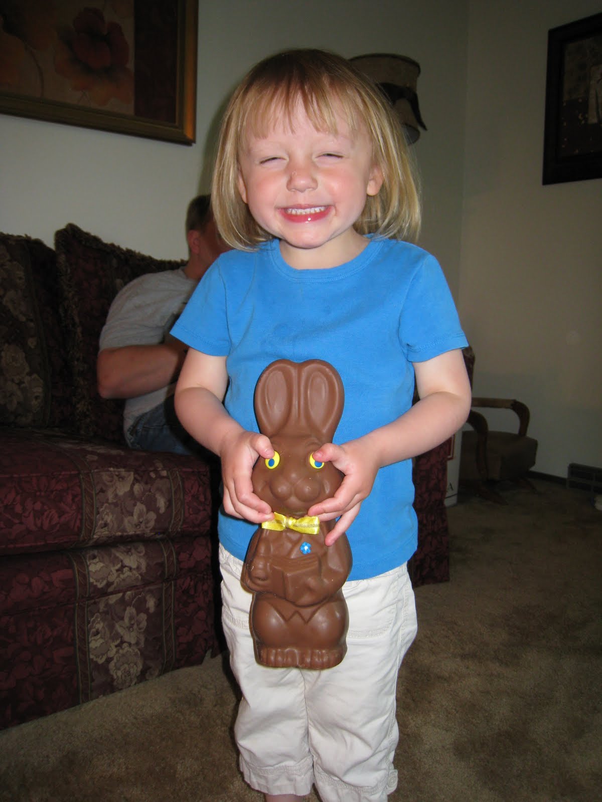 A Day in the Life of Sophie and Jake World's Biggest Chocolate Bunny!
