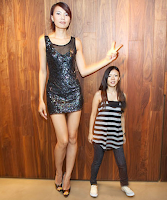 Beautiful Tall women 6'1” 185 cm