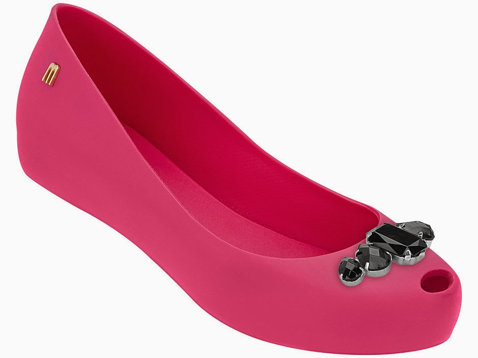 Venda de Roupa em 2ª Mão: 2014