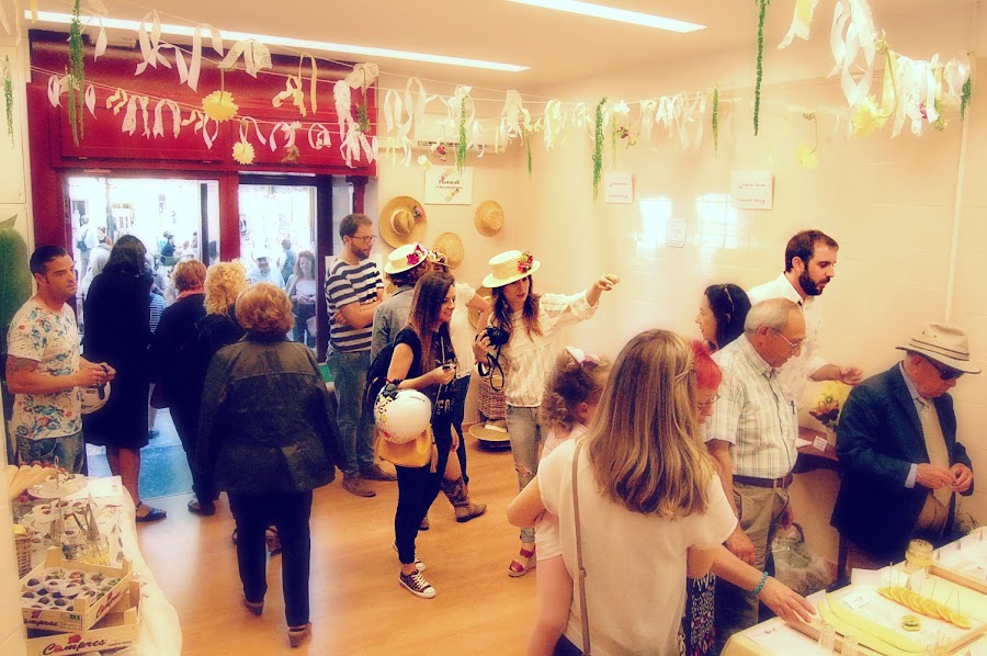 evento, pop up, kachonwaa, felipeando, zaragoza, frutas, chocolate, cobertura, fresas, limonada, canotiers, photocall, catering, el balcon de alicia, decoración,