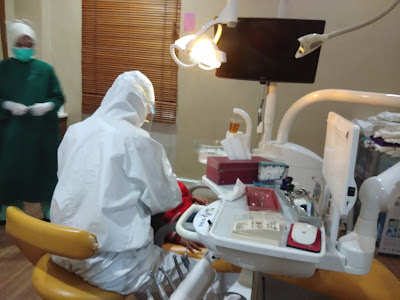 dokter gigi elya periksa gigi di rs tiara sella
