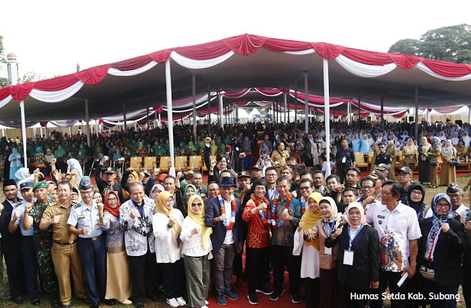 Bupati dan Wabup Kabupaten Subang Dapat Penghargaan Sebagai Tokoh Sahabat Guru