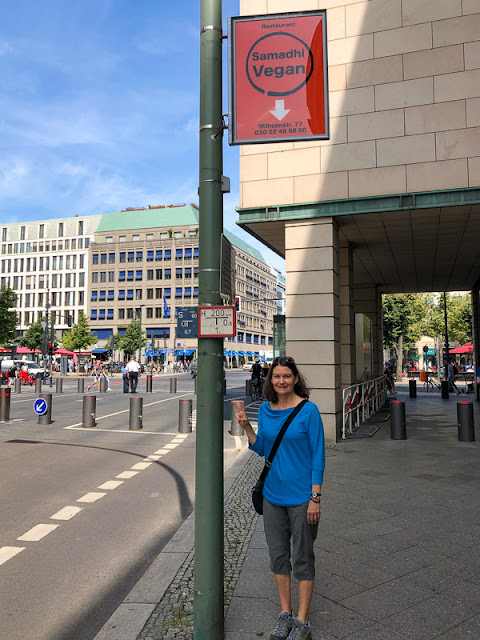 Pete And Kristina Roam Germany Visiting Berlin And Dusseldorf