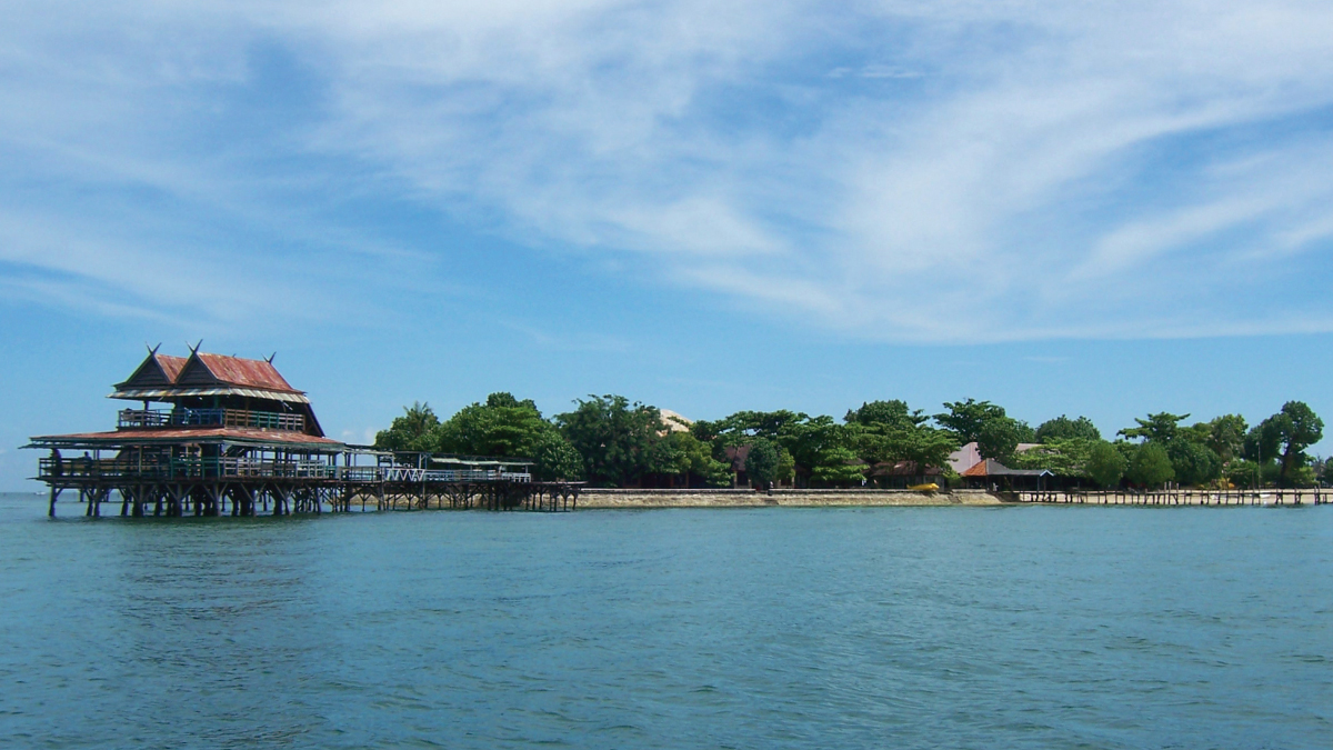 Foto landscape pemdanagan indah Pulau Kayangan PUlau indah pemandangan landscape terbaru Pulau Kayangan
