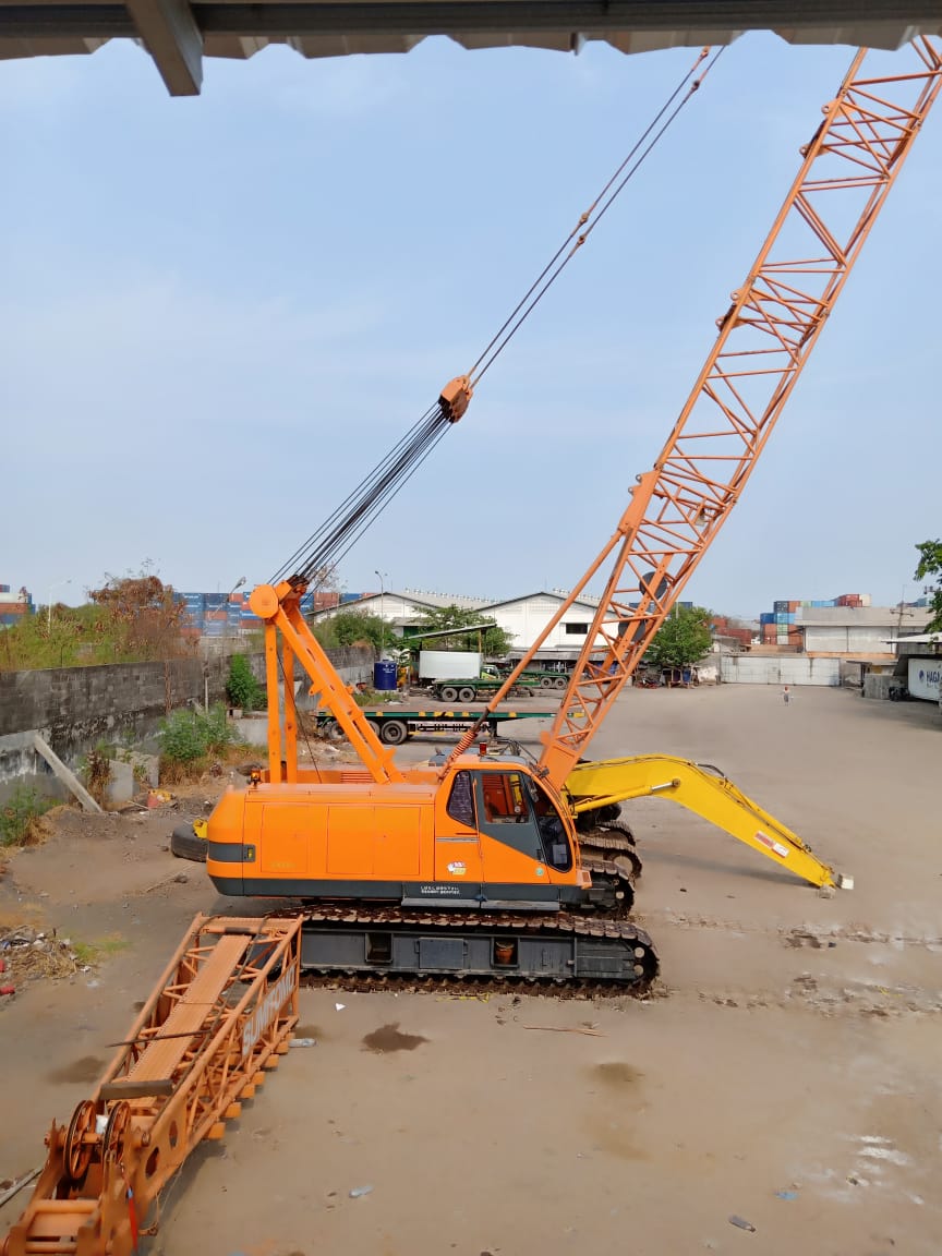 Sewa Forklift Surabaya Rental Crawler Crane 50ton di Surabaya Jakarta