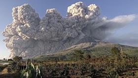 Gunung Sinabung Erupsi, 40 Desa Terdampak Hujan Abu Vulkanik