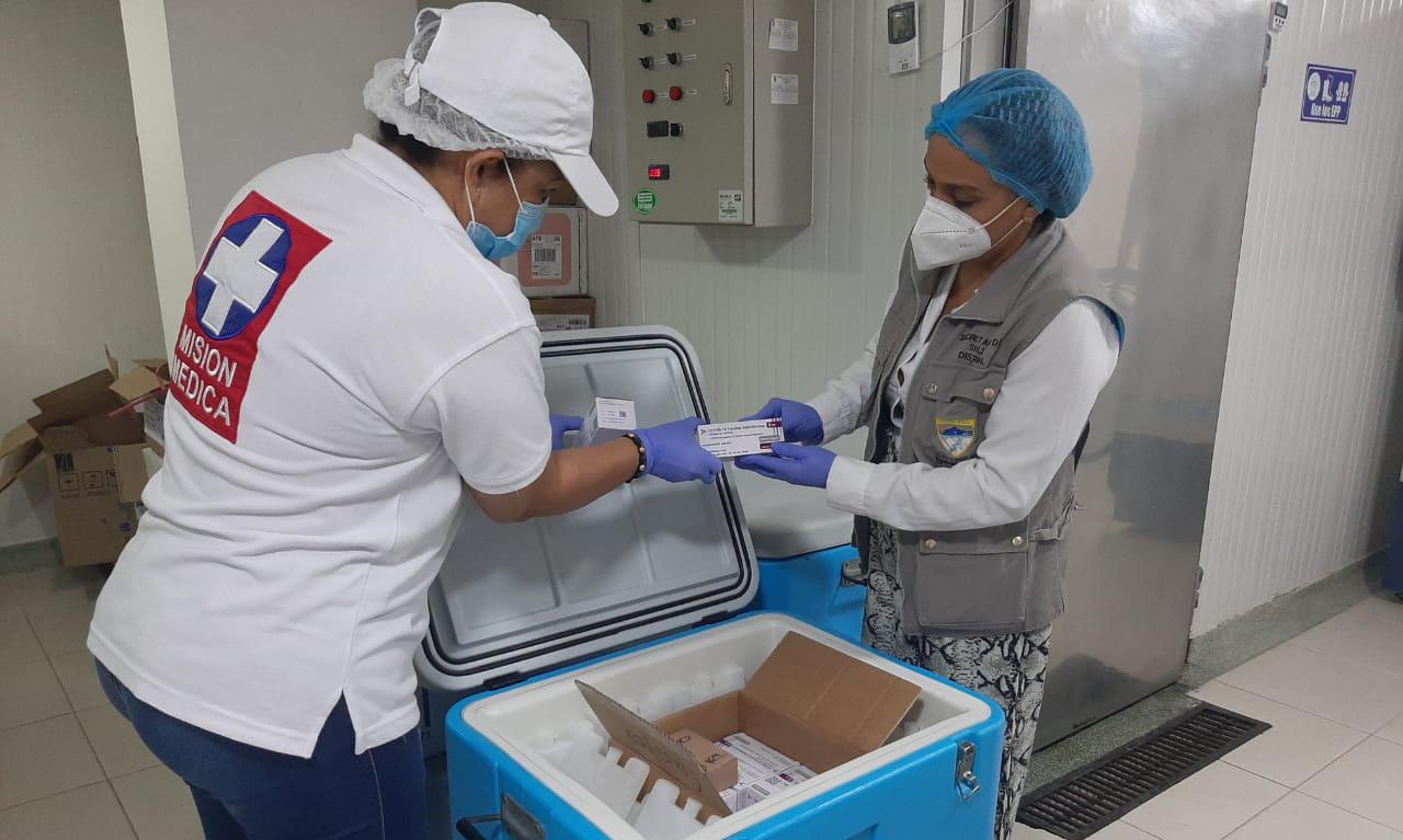 https://www.notasrosas.com/Mil 620 vacunas AstraZeneca, se aplicarán al personal de la salud que no fue vacunado en Riohacha