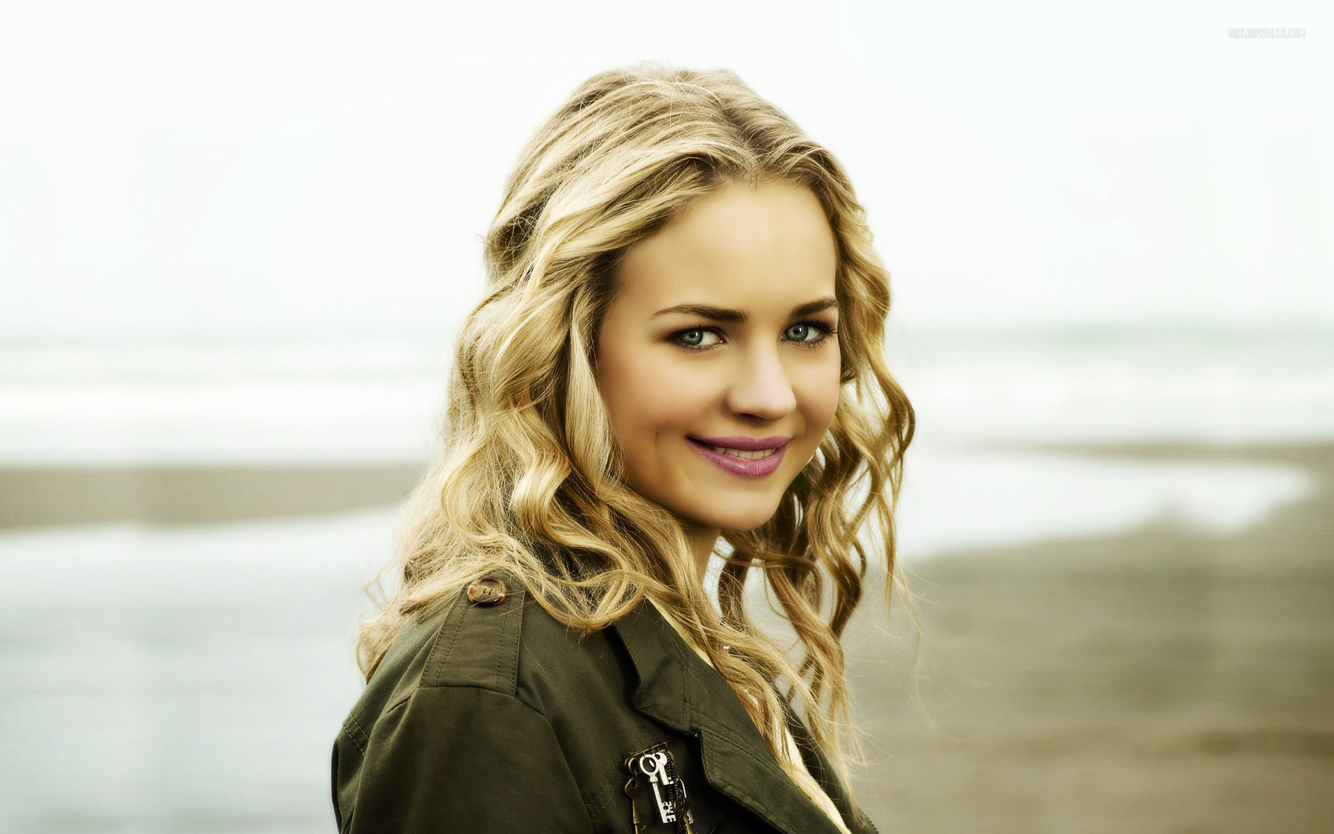 Britt Robertson HD Images and Wallpapers Britt Robertson HD Images and Wallpapers