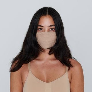 Kim kardashian y la venta de mascarillas que no salen de la polémica-PuroIngenio