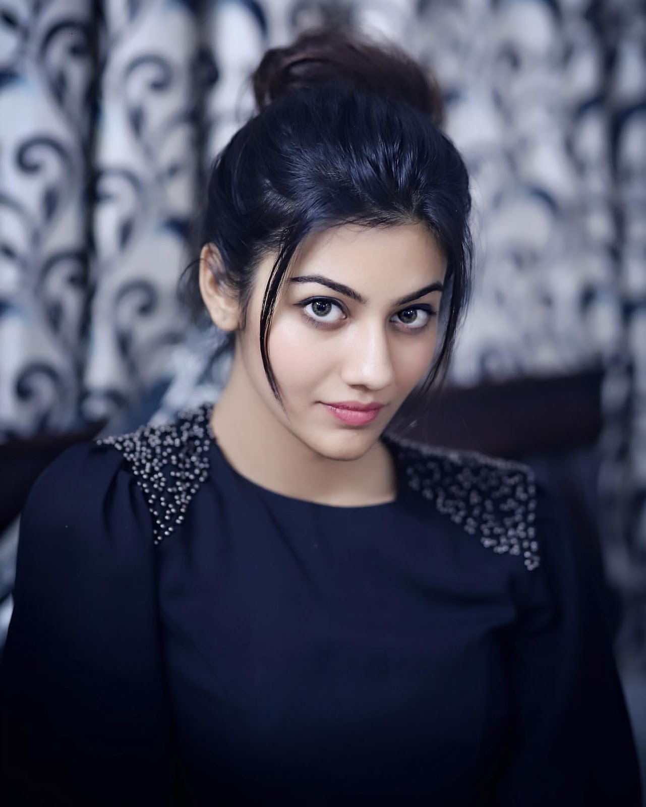 Beautiful Indian Girl Instagram Photos .посмотрите в instagram фото и видео modern indian girls ❤ (@indian_girl_hub). beautiful indian girl instagram photos