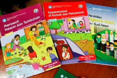 Buku kurikulum 2013 sudah banyak disisipkan materi latihan siswa.