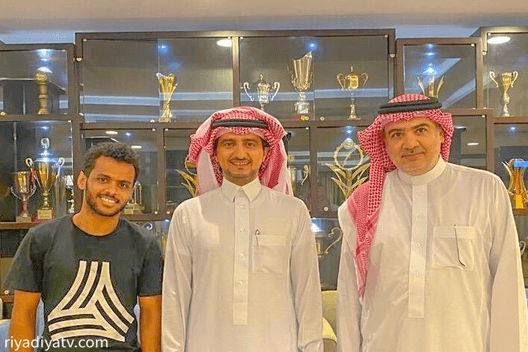 عبدالفتاح عسيري يقود النصر في آسيا