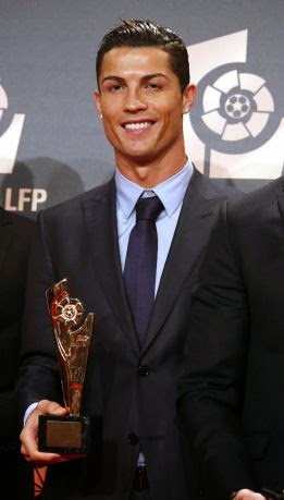 Cristiano Ronaldo recibe 3 premios de la LFP
