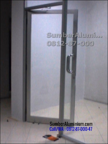 Pintu Aluminium Minimalis dan Sticker Sandblass