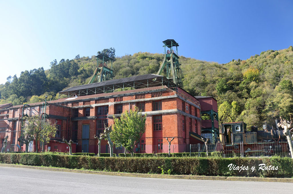 Centro de experiencias y memoria de la minería y Pozo Sotón