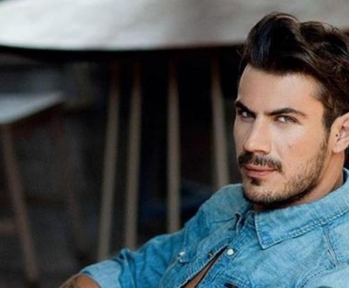 Άκης Πετρετζίκης: «Ανυπόστατα και συκοφαντικά τα δημοσιεύματα εναντίον μου – Τα διαψεύδω και επιφυλλάσσομαι»