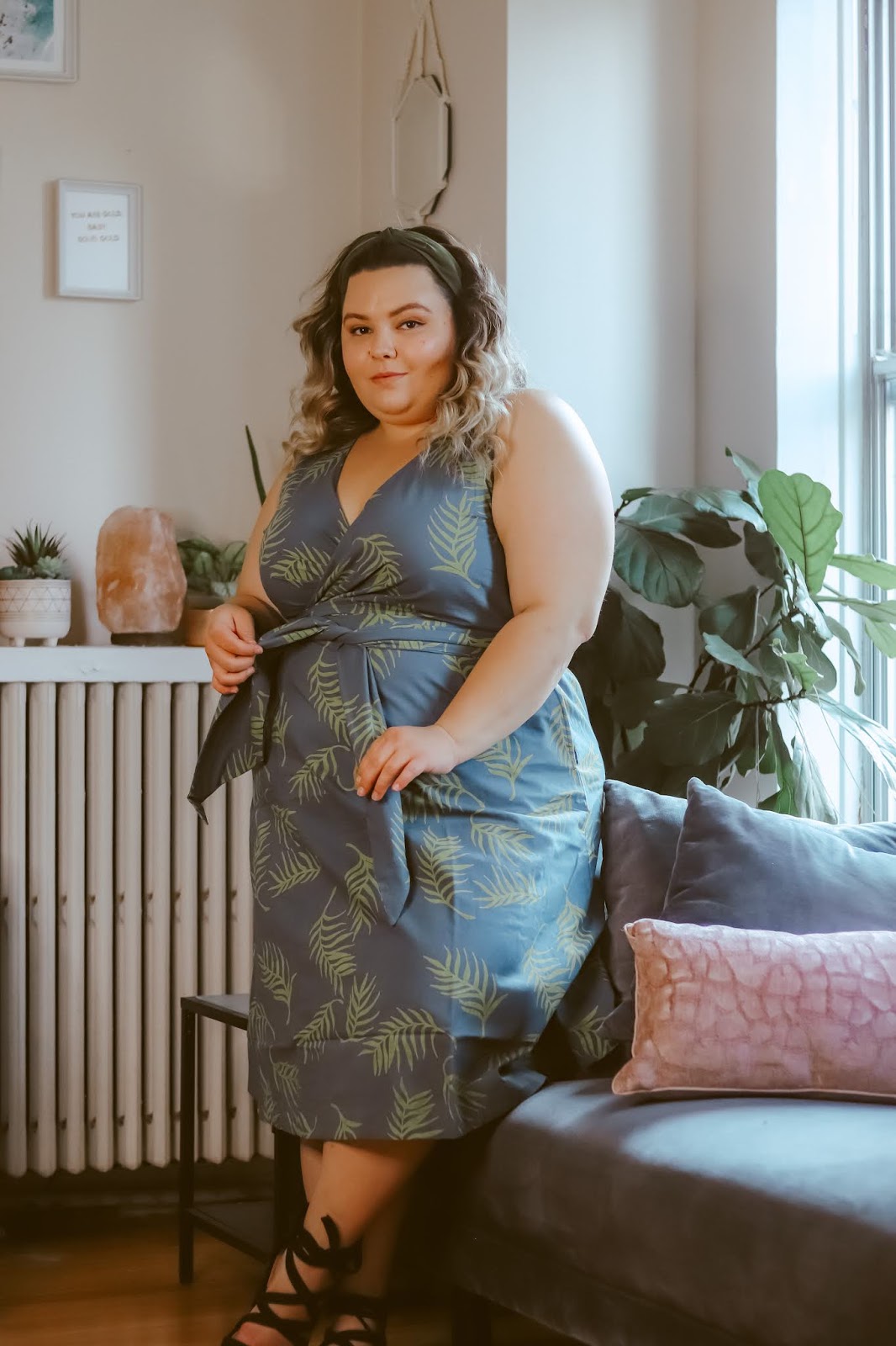Chicago Plus Size Petite Fashion Blogger,Natalie in the City reviews Mata Traders sustainable ethical dresses.