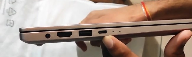 Ports on the left side of this laptop.