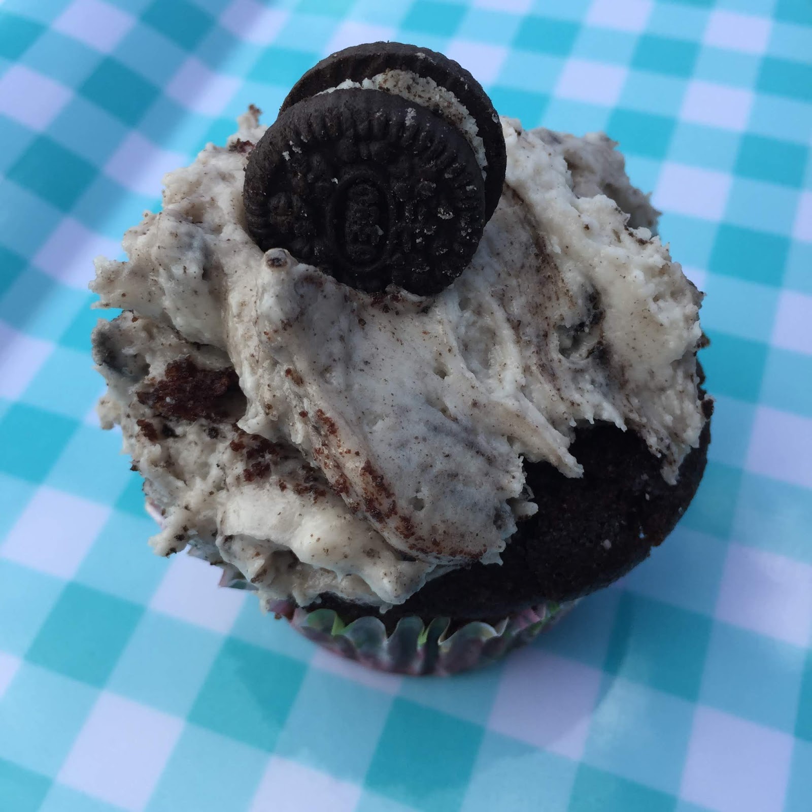 PolkaDotty Place Easy Oreo Frosting