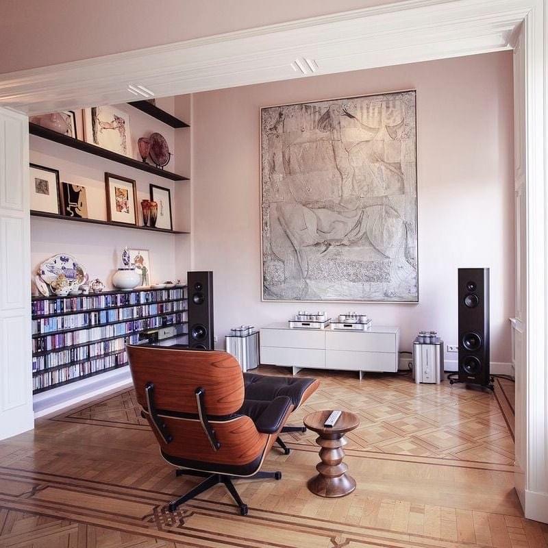 HIGH END AUDIO LISTENING CHAIR!? M & S Ultimate HighFidelity