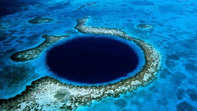The Belize Barrier Reef - Belize 