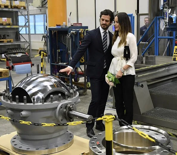 Princess Sofia wore Red Valentino Two-Tone Scalloped Tech Jersey Coat. Princess Sofia in Värmland