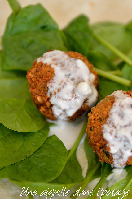 Falafels, sauce tahini, selon Ottolenghi