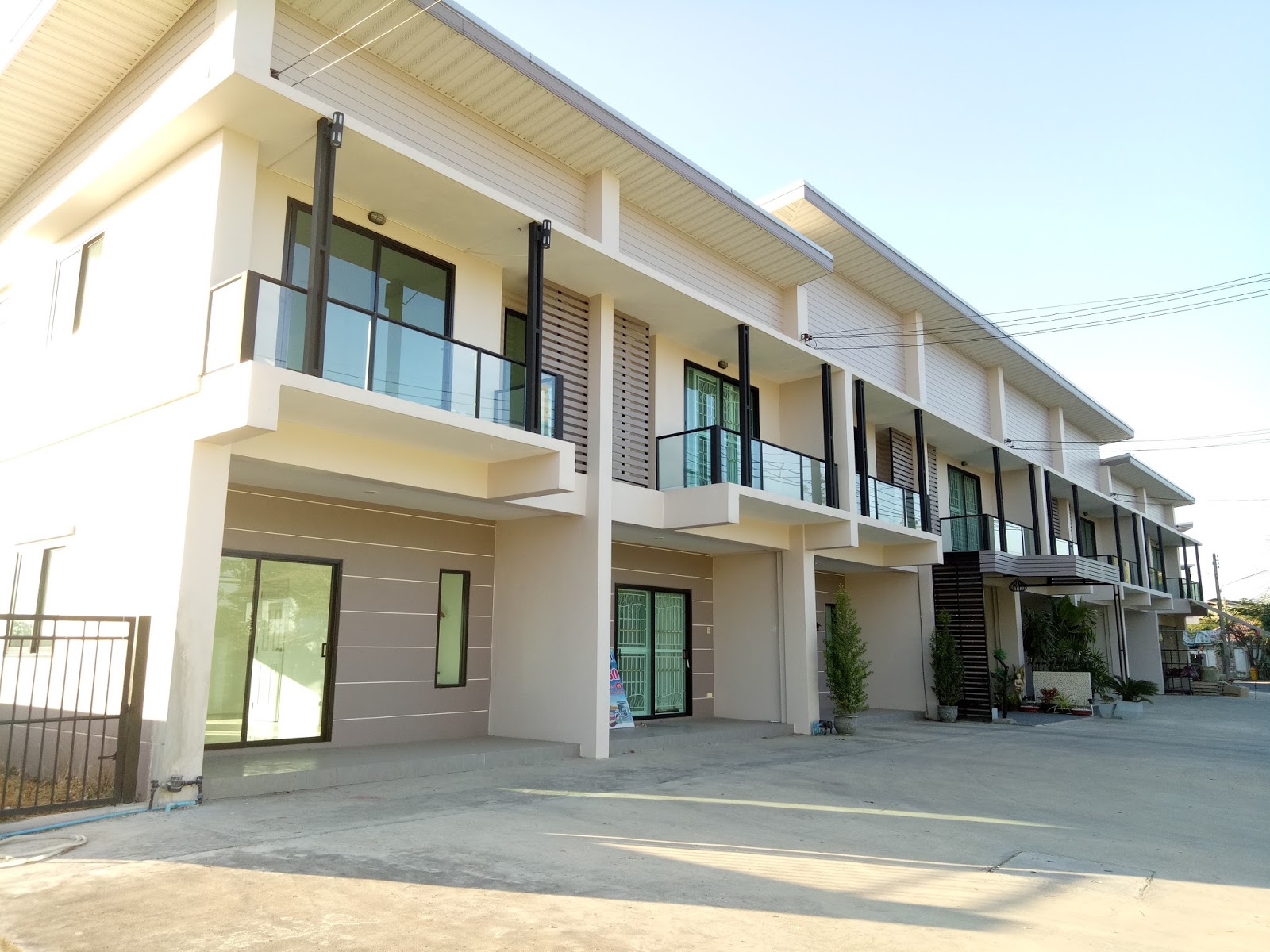 บ านจ ดสรรและทาวน โฮมส ดหร ย านสามควายเผ อก จ นครปฐม หม บ านกาญจนา การ เด น ทาวน โฮม2ช น และบ านจ ดสรร ย านสามควายเผ อก จ นครปฐม