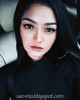 Foto Imut dan Cute Siti Badriah Terbaru Foto Imut dan Cute Siti Badriah Terbaru