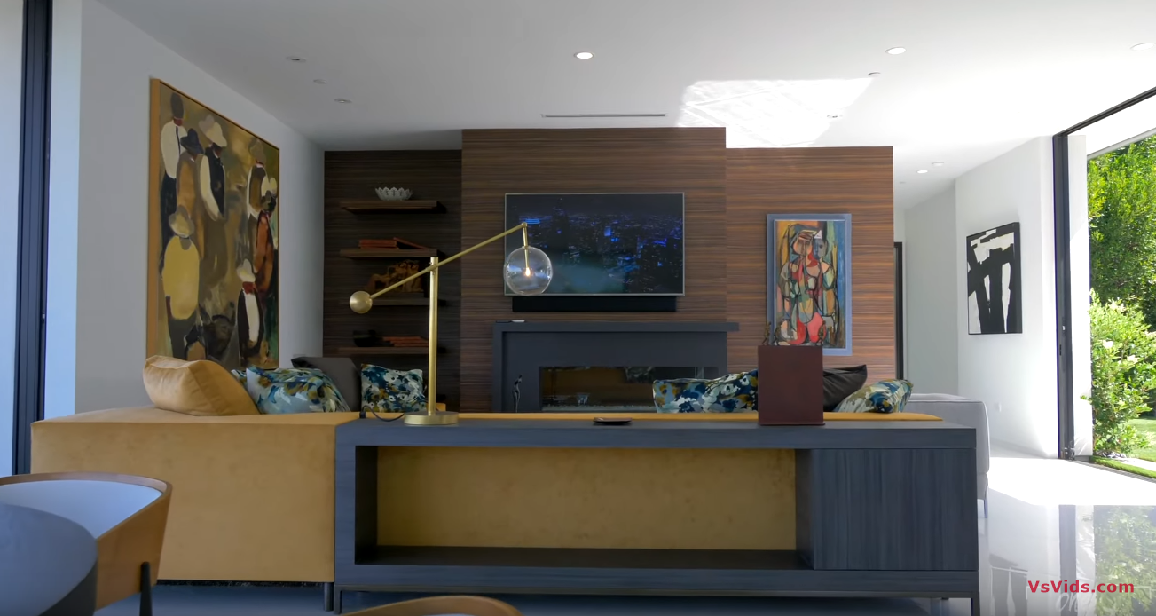 36 Photos vs. $22,500,000 | Holywood Hills Mega Mansion | Los Angeles - Luxury Home & Interior Design Tour 36 Photos vs. $22,500,000 | Holywood Hills Mega Mansion | Los Angeles - Luxury Home & Interior Design Tour