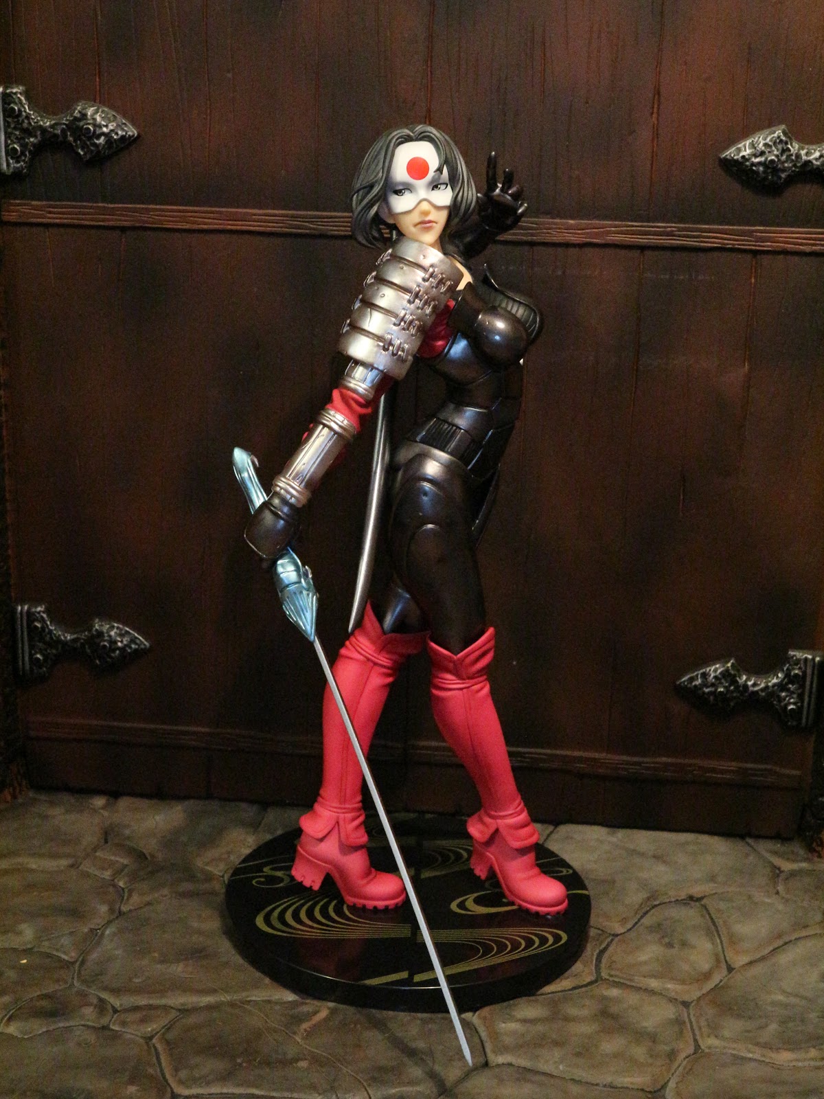 Action Figure Barbecue: Statue Review: Katana from DC Comics
