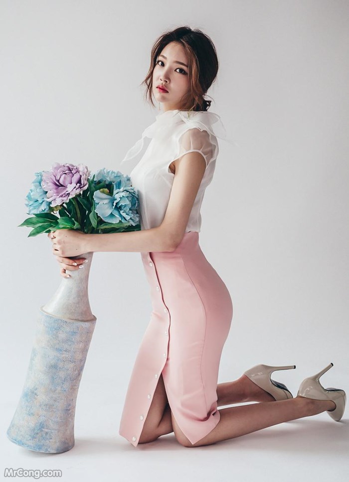 Beautiful Park Jung Yoon in the April 2017 fashion photo album (629 photos) photo 10-15