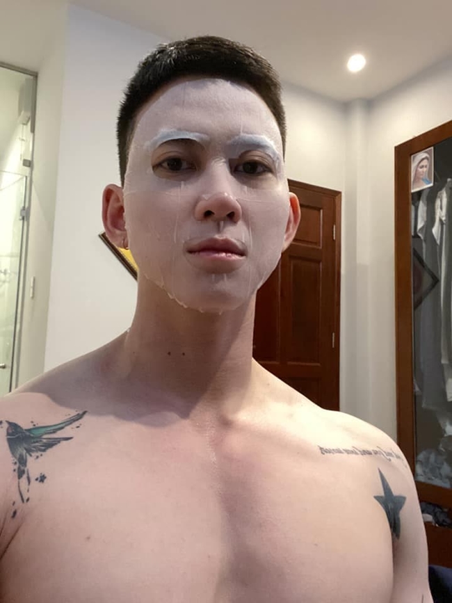 MC Tuân Lê lộ clip nóng