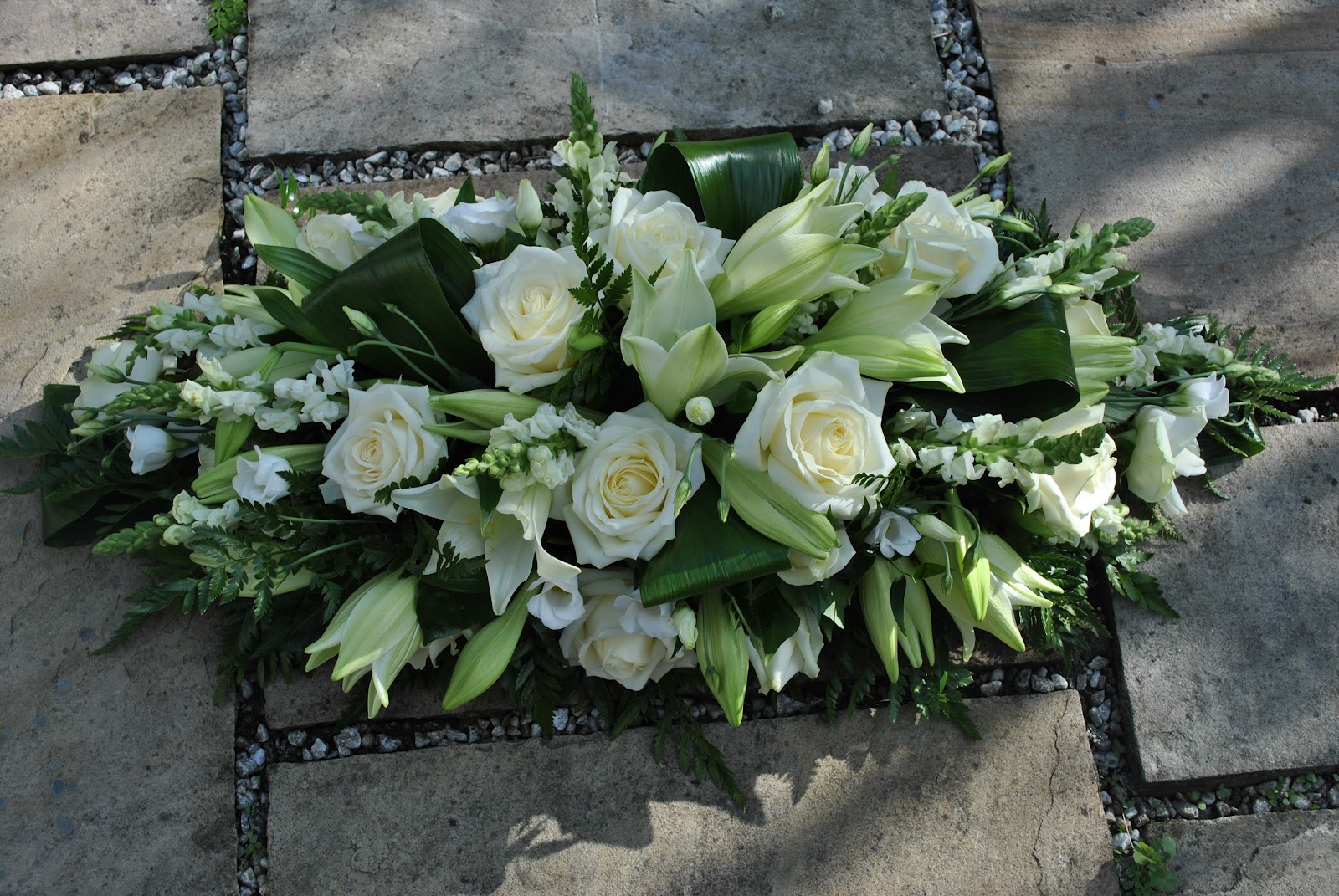 Lucy's flower studio Double ended coffin spray