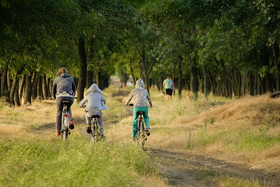 Bicycling with Children