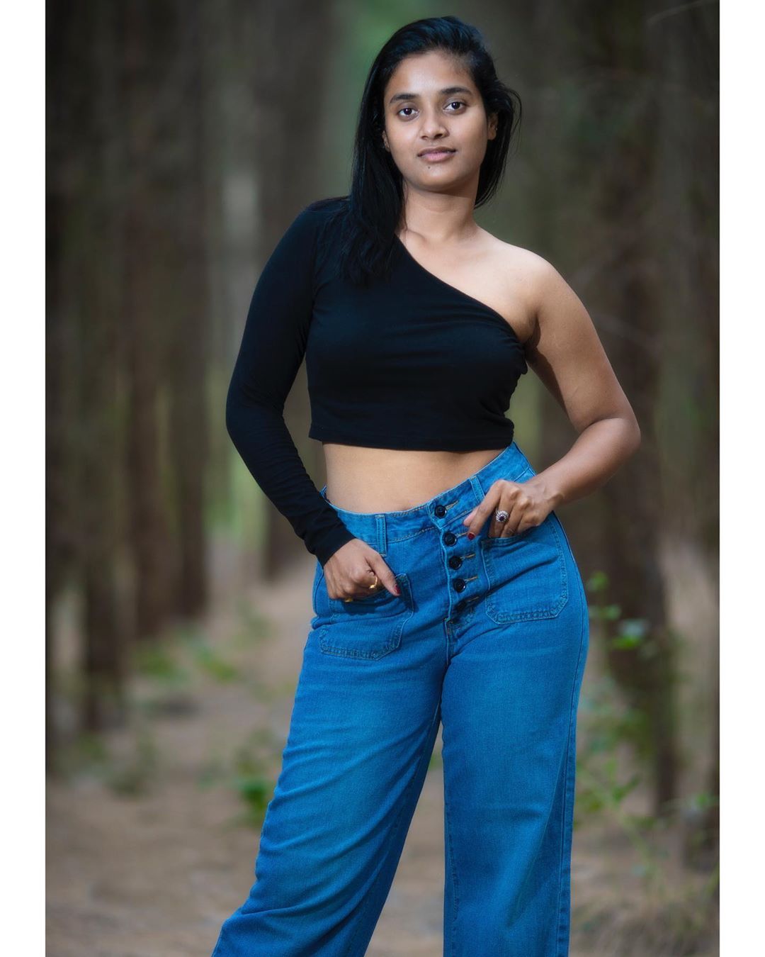 Actress Soumya Shetty Latest Hot Images