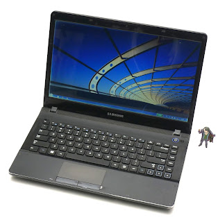 Laptop Samsung NP300E4X Bekas