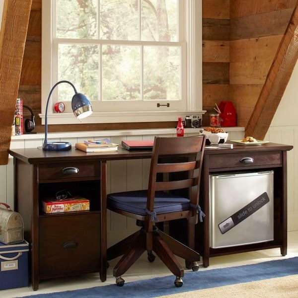 A very chic home-study