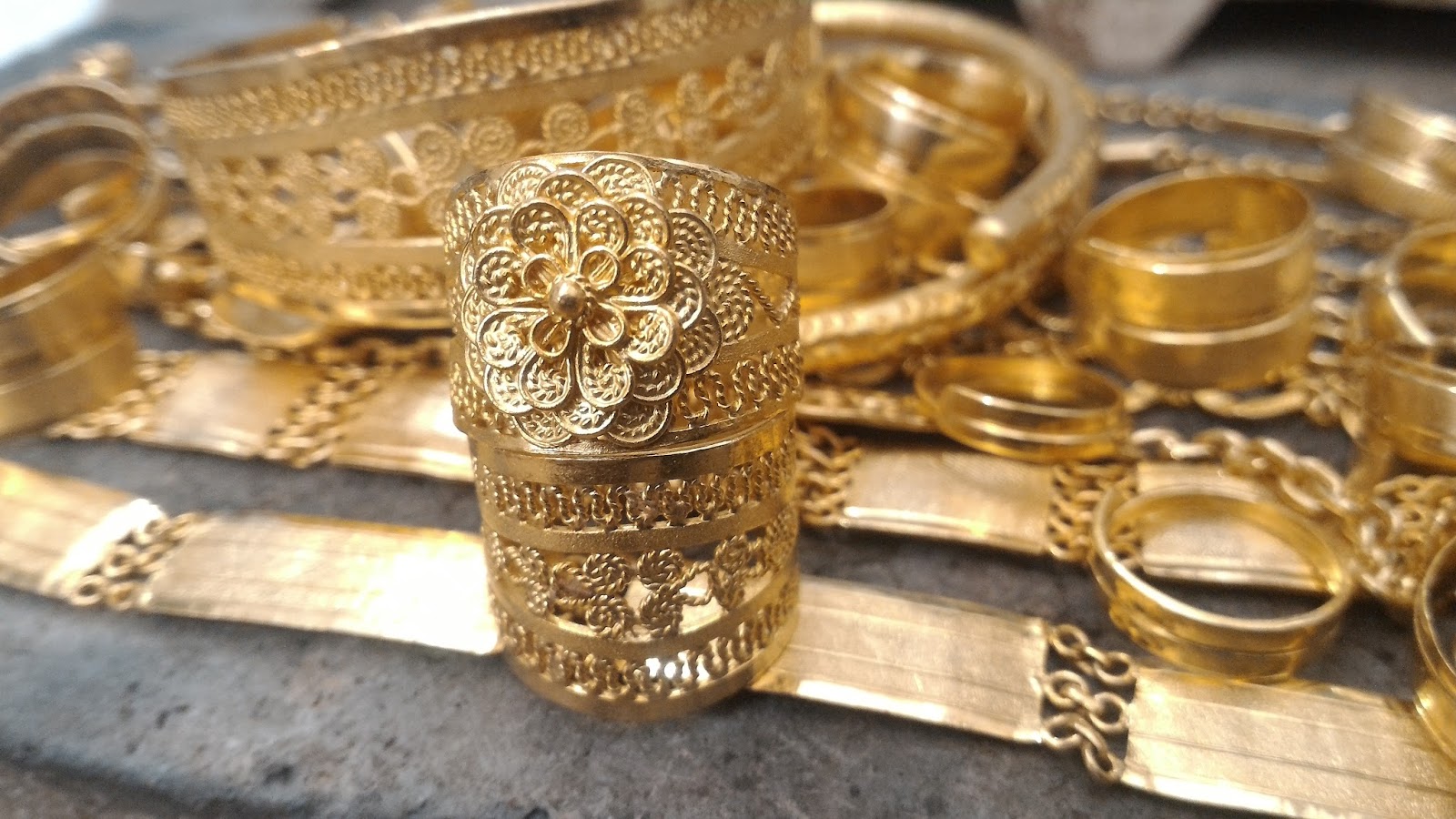 emas gelang emas kendari terbaru