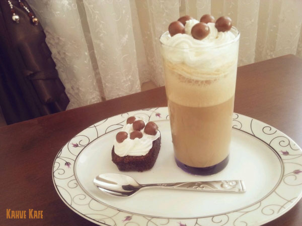 Kahveli Milkshake (Frappe) Tarifi KAHVEKAFE Kahve Dünyasından