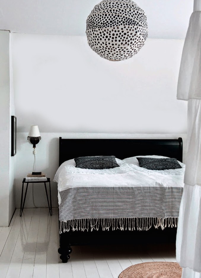 OUI . OUI: Beautiful black and white interior in Sweden