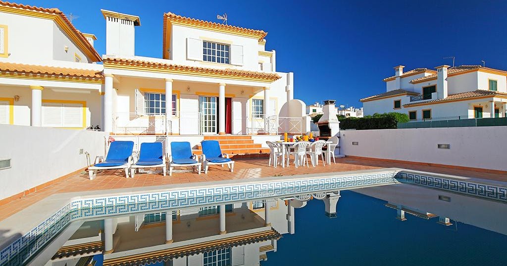 Reasons Why We Love Holiday Homes At Spain poolvillas