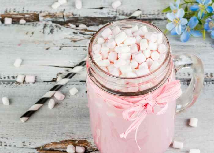 How to make Strawberry Pink Hot Chocolate for Valentine's Day
