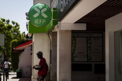 https://www.publico.pt/2017/05/01/economia/noticia/iefp-abre-segundo-concurso-para-apoiar-contratacao-de-desempregados-1770615