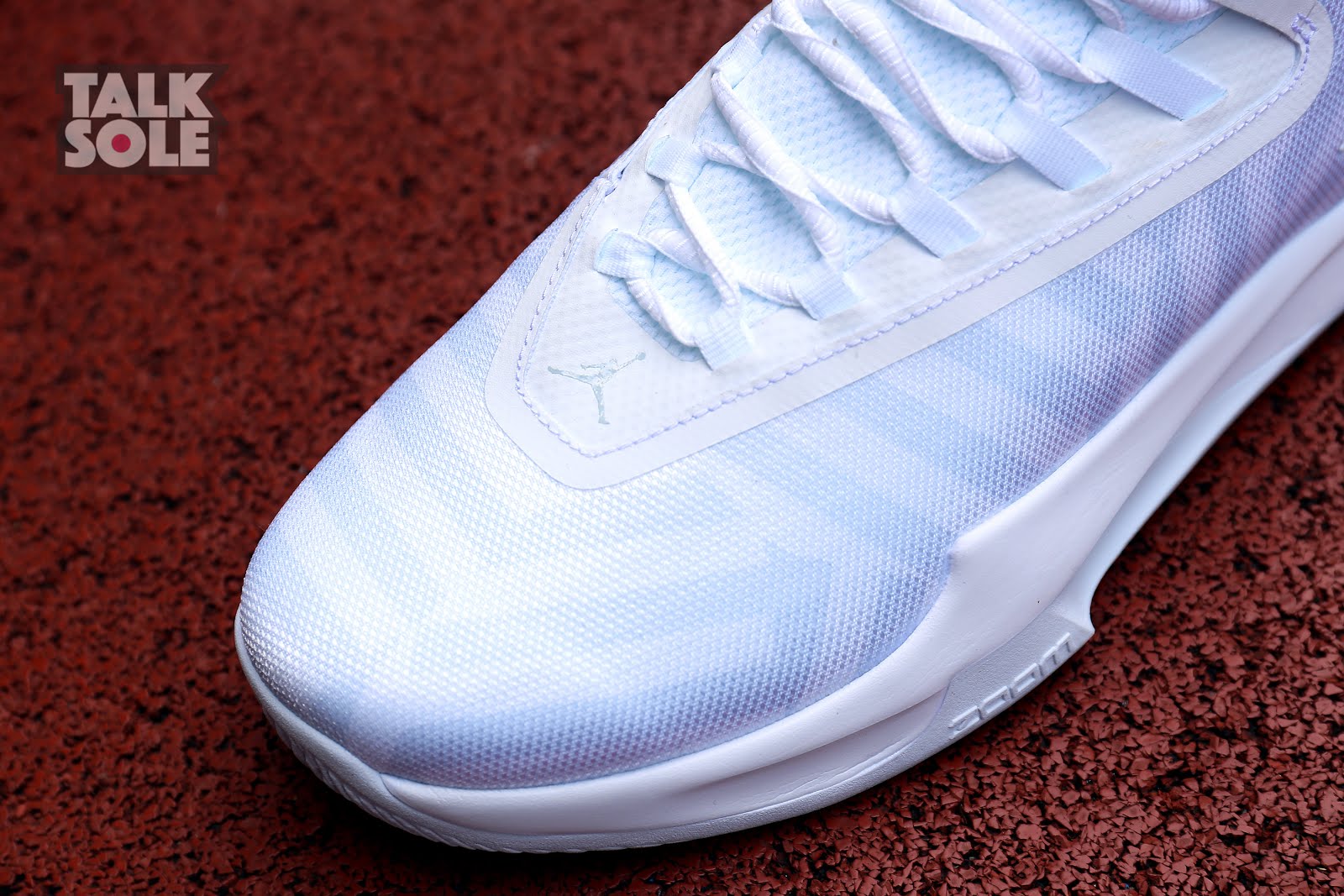 jordan fly unlimited white