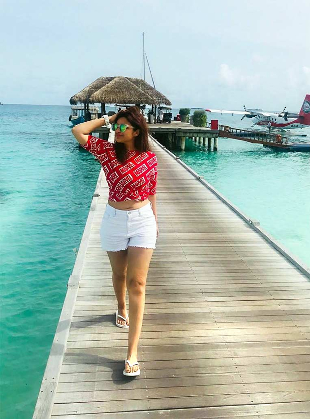 Actress Parineeti Chopra Enjoying in Maldives | CineHub