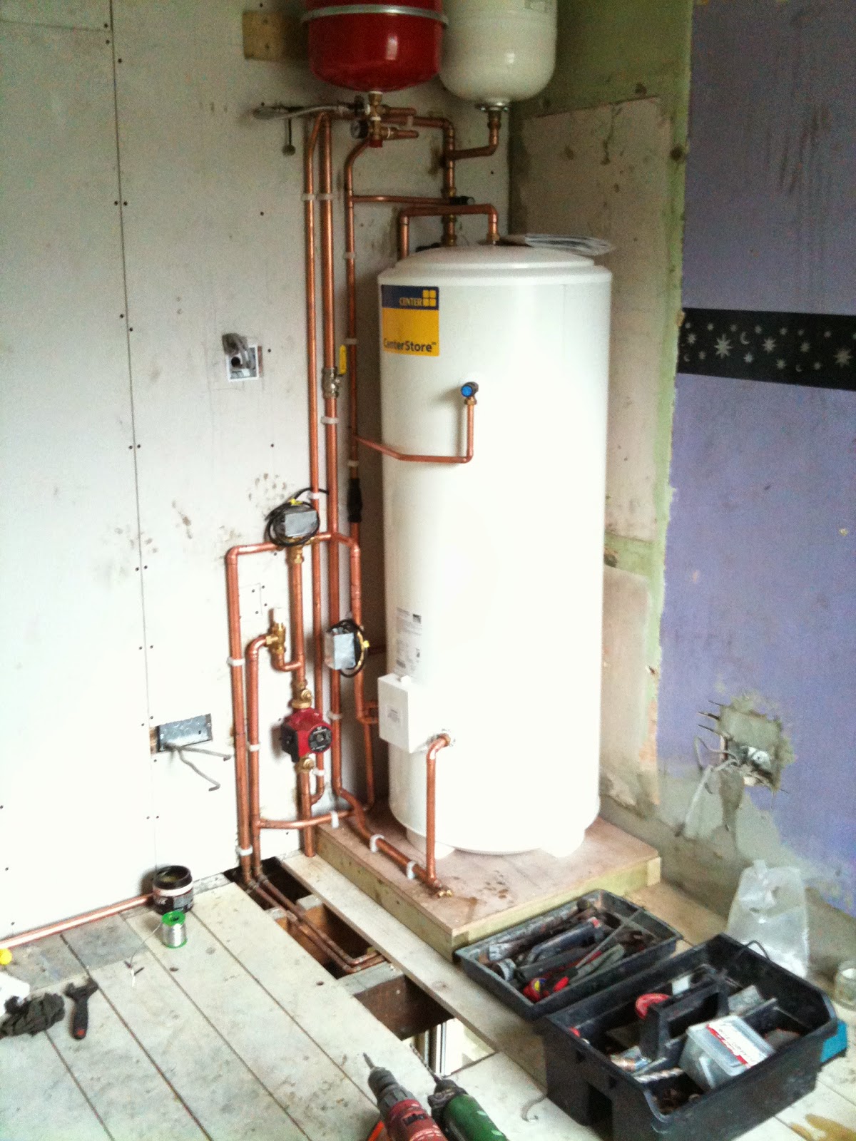 HSC Engineering : Boiler and unvented cylinder installation ( Y plan